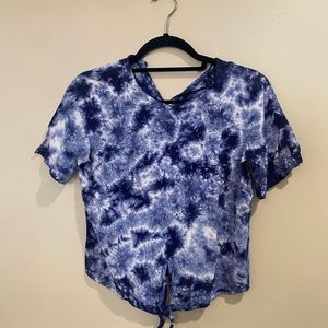 tie-dye t-shirt